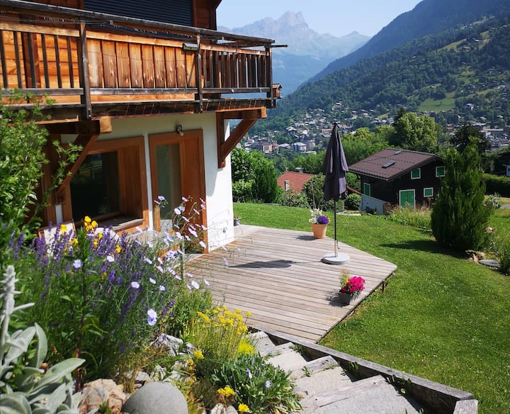 Apartment in chalet with terrace and garden