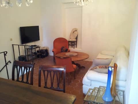 Proprietà Airbnb di successo: Historic Home with Panoramic Mediterranean Views a Cipressa