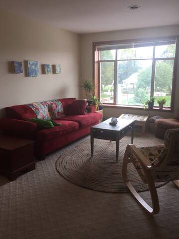 Bright,Open,Cozy, Overlooking Central Park Square