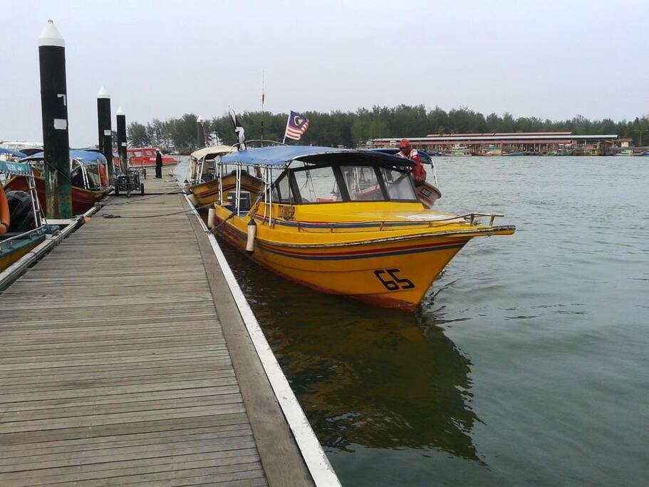 Kuala Besut Jetty - 2 km