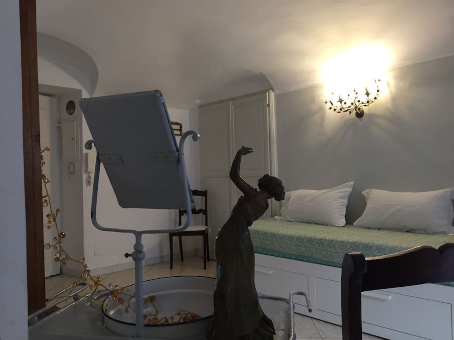Entrance , with sofa bed