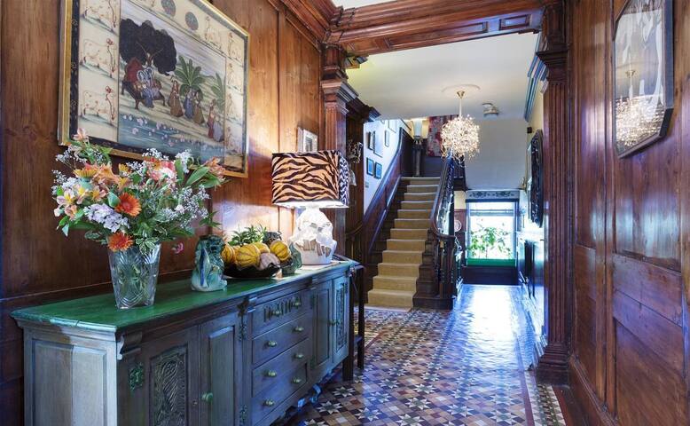 Elegant historic 7 bedroom house Greenwich London