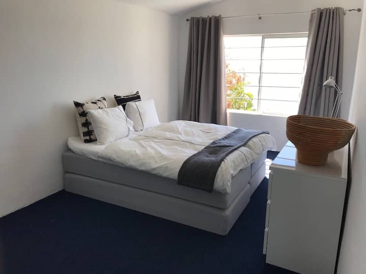 4 - та спалня