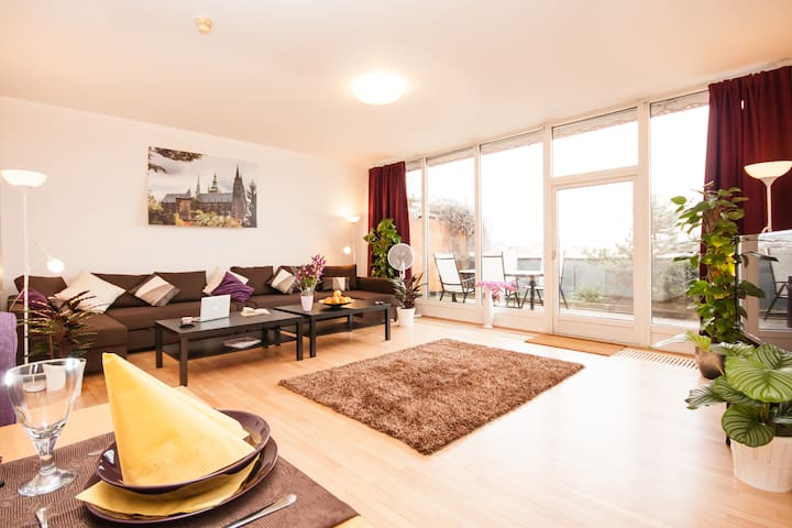 Wenceslas Square Loft B 3-Bedrooms (Old Town)