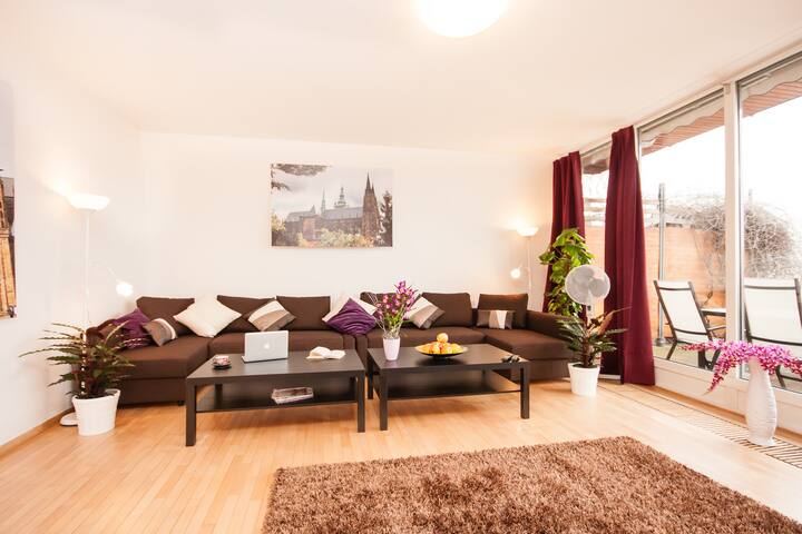 Wenceslas Square Loft B 3-Bedrooms (Old Town) gallery image 5