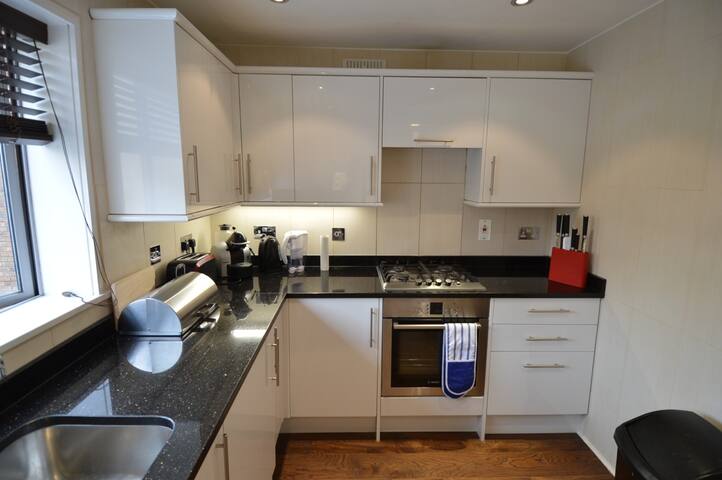 Floral St. Theatreland London gallery image 2