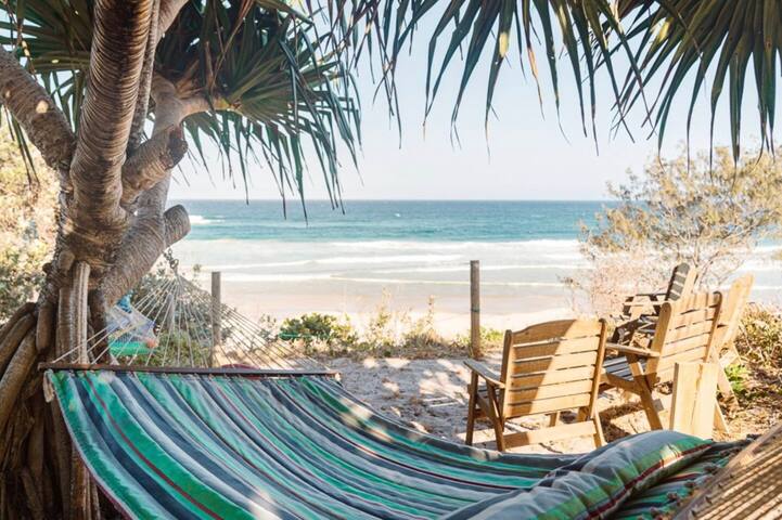 Lookout _ontallows 🌊 Beach front house Byron Bay