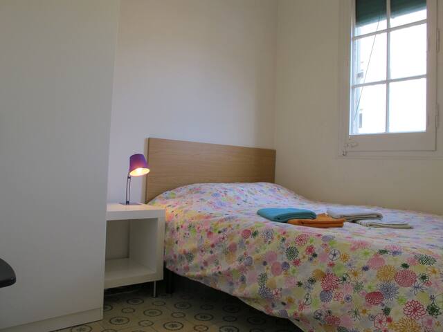 Nice Apt. 2min from Sagrada Familia gallery image 3