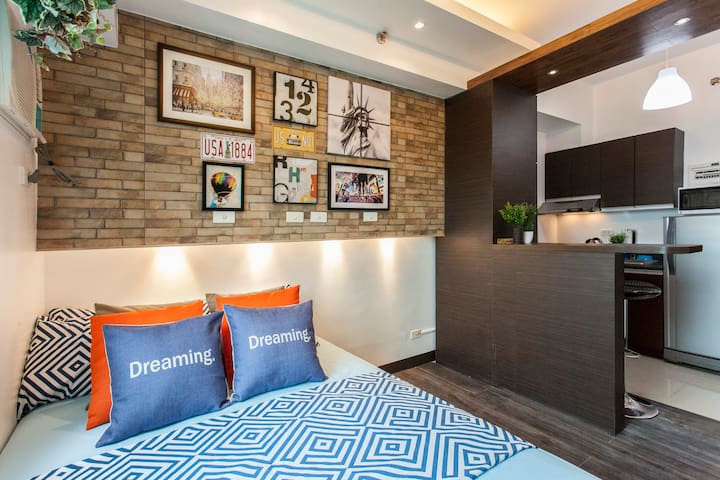 ★★★★★ New York-themed condo @ The Beacon Makati