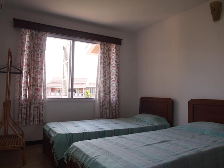 Dhomë gjumi 2