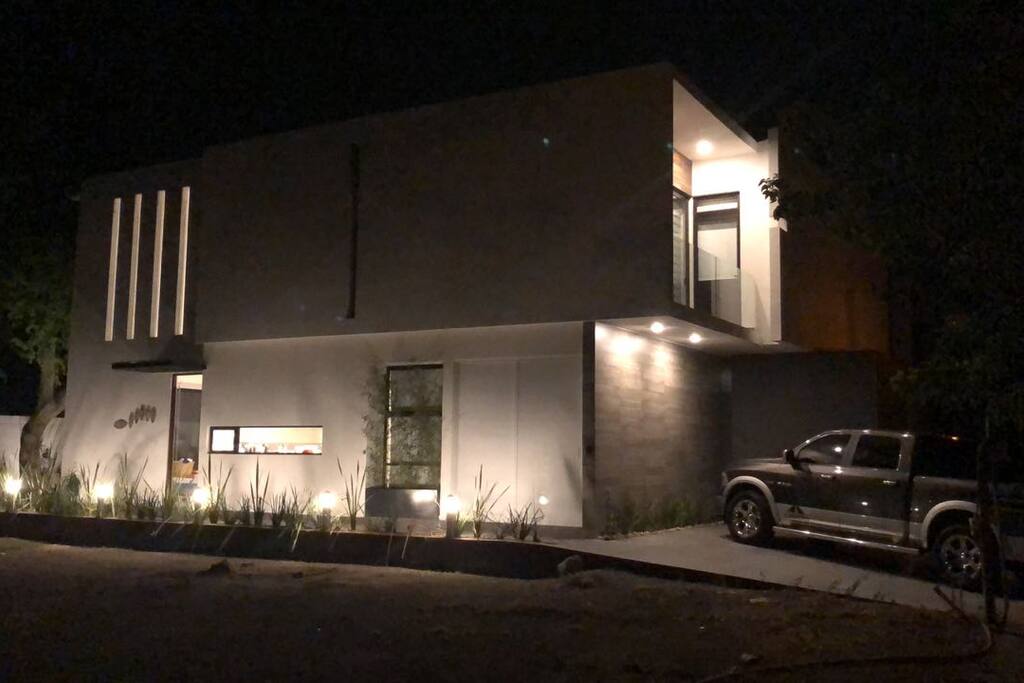 Casa de noche