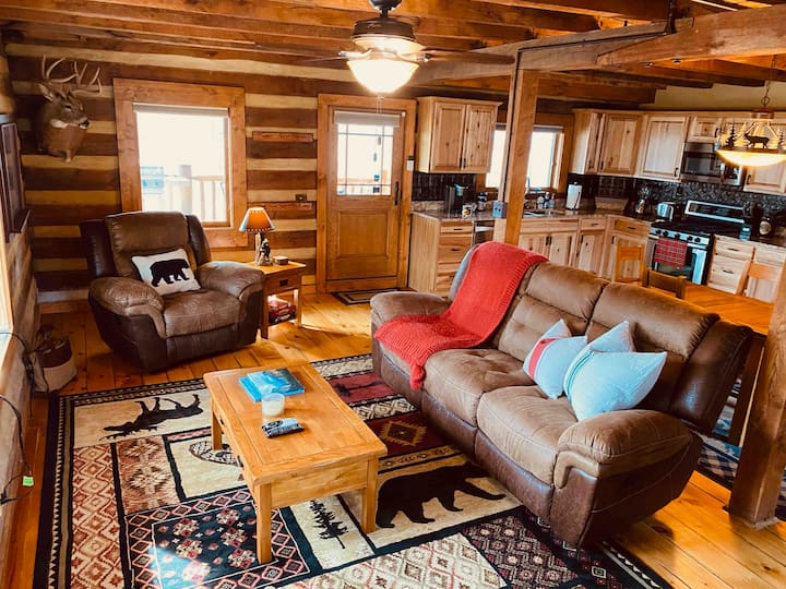 Mountain View Cabin | 10 Min To Shenandoah Np - Front Royal, VA