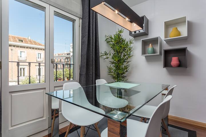 Flat in calle Huertas gallery image 2