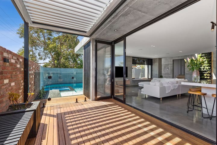 The Concrete Beach Pad! -pool and spa