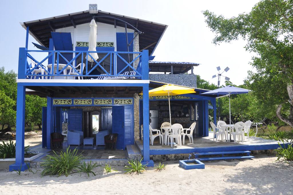 Baru Beach House w 80m private white sand Beach! Houses for Rent in