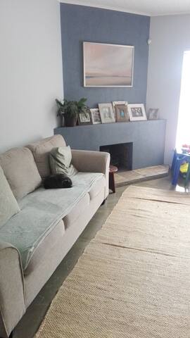 Central Family Home gallery image 3