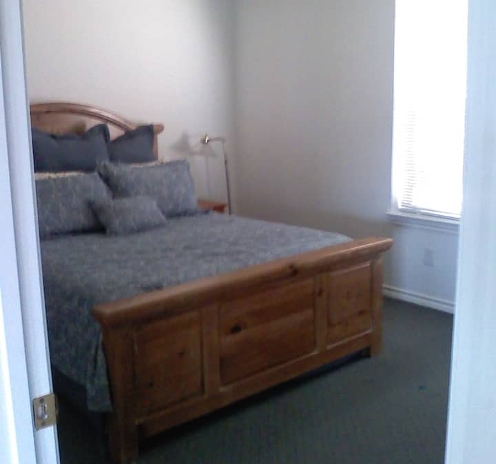 غرفة نوم الملكة #2