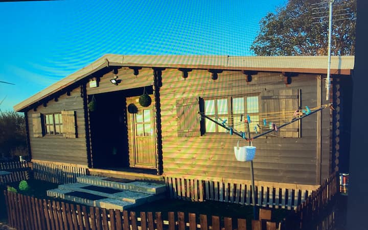 Log Cabin With Amazing Views On Working Farm - Rugby