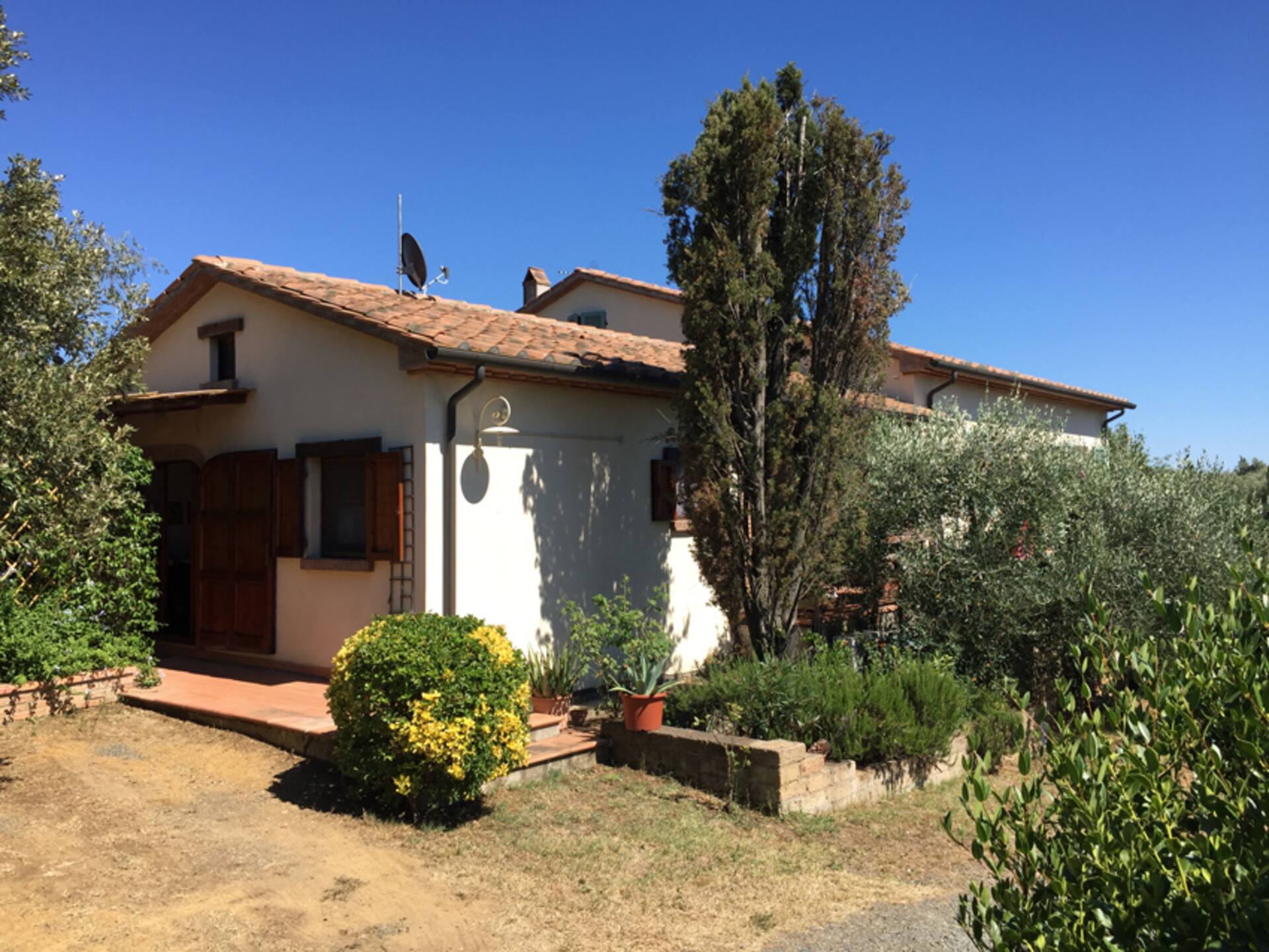 Cottage in the Cecina countryside