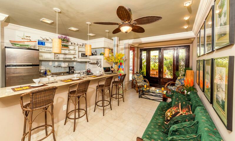 3 BDR – LUXURY, DUPLEX PENTHOUSE, Great Location! gallery image 5