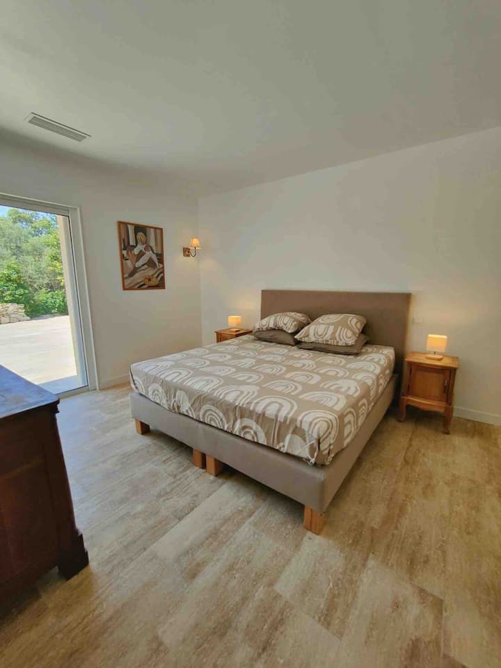 Საძინებელი 1