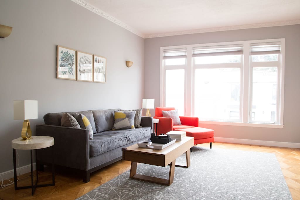 Bright and comfortable living room