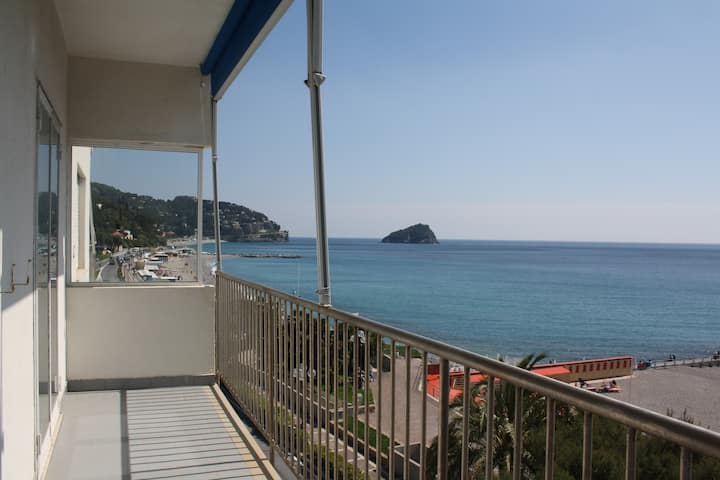 Holiday Home on the Liguria Gulf