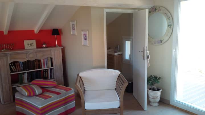 Vrchná izba a priestor toalety