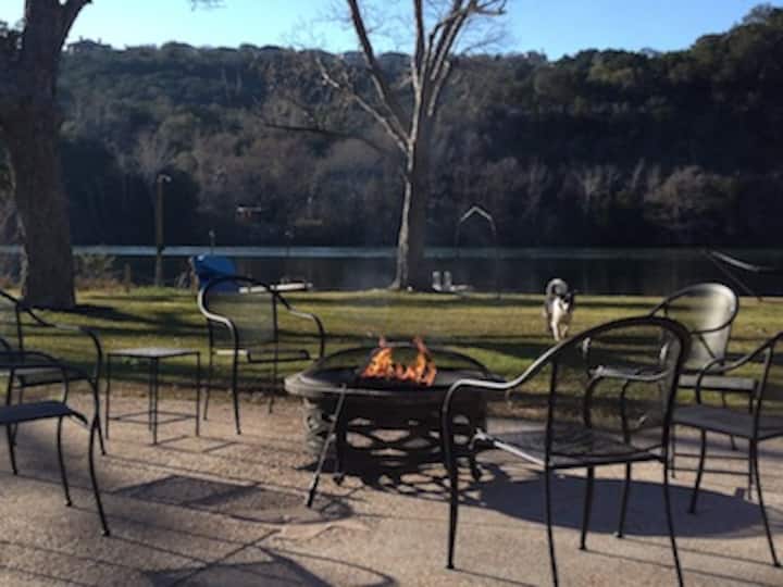 Lake Austin Waterfront! Family and Dog Friendly! Houses for Rent in