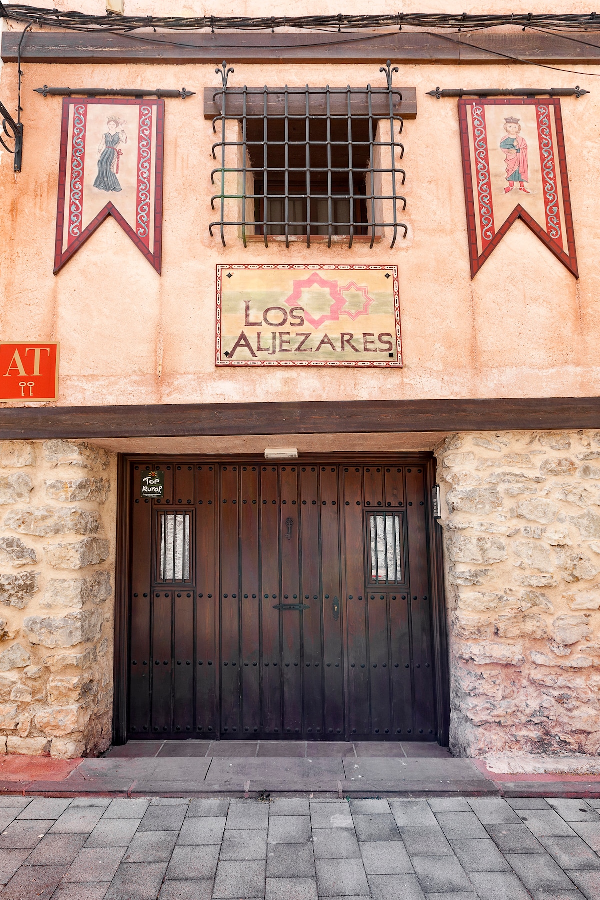 EL SOLANAR (Apartamentos Los Aljezares) en Gea - Apartamentos en alquiler  en Gea de Albarracín, Aragón, España - Airbnb