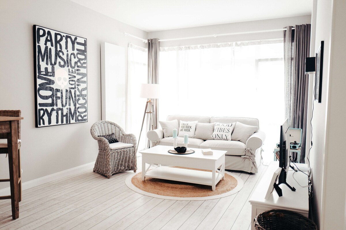 Posedenie a gauč na spanie