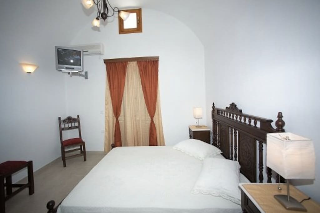 Santorini Accommodations