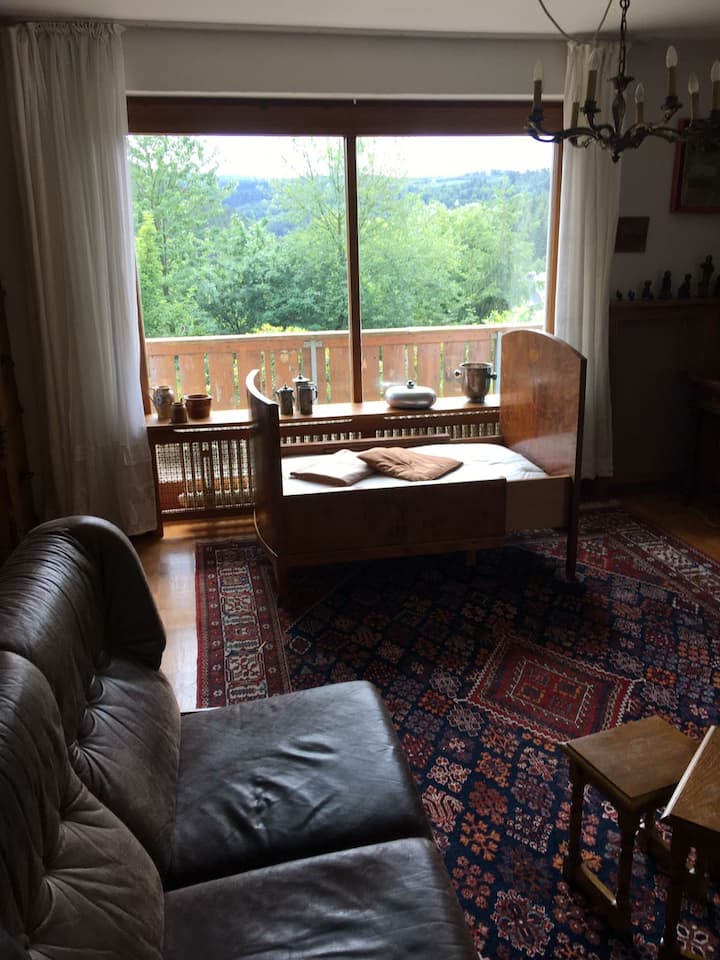 客厅（带小床）