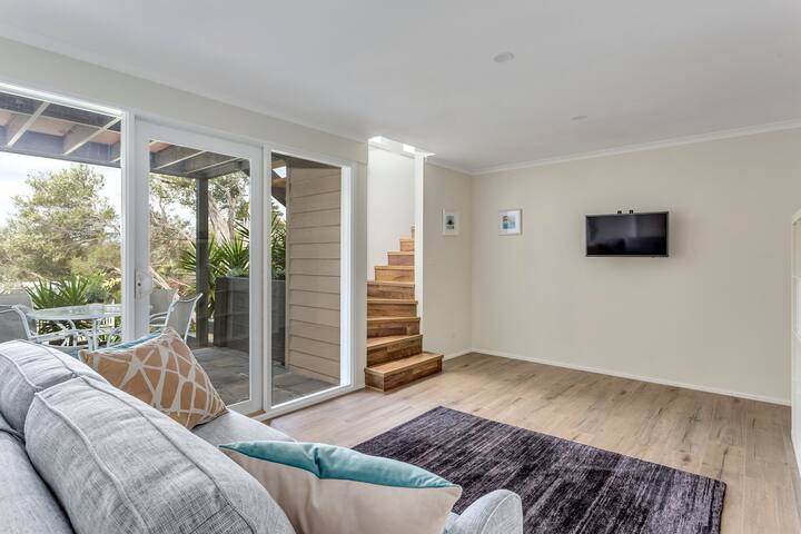 Peaceful and modern Rye beach house gallery image 5