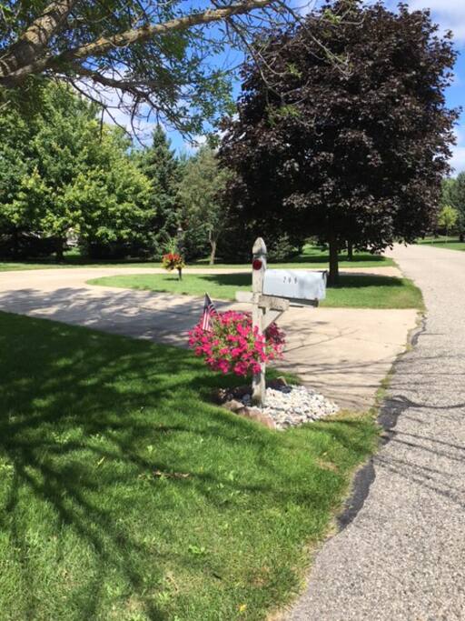 Circular driveway