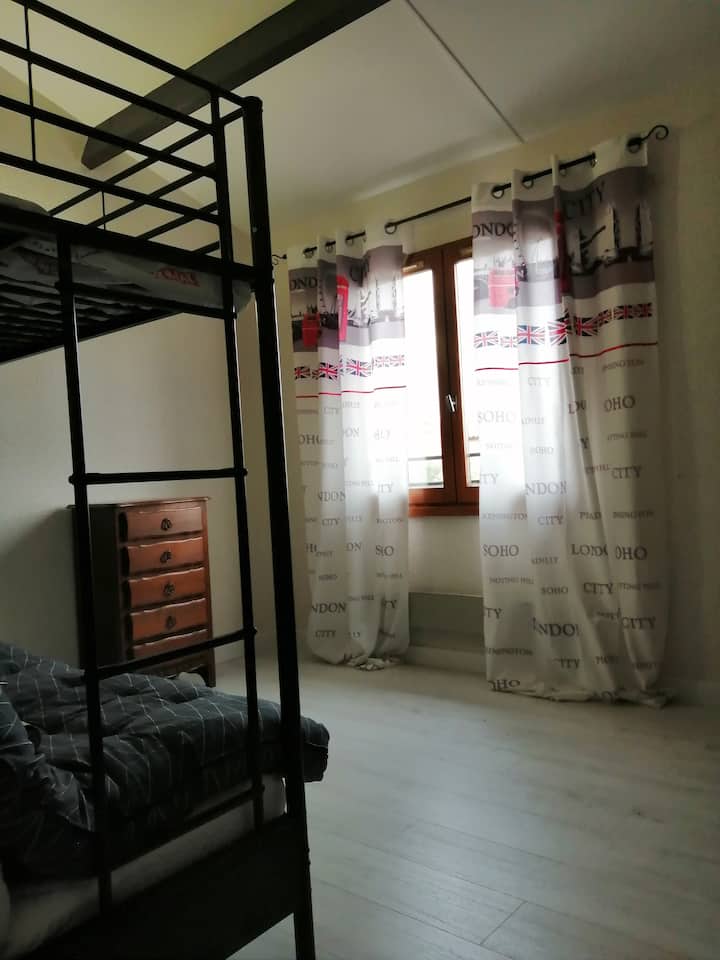 spavaća soba 2 (međusprat, 90 i 120 kreveta), klima-uređaj