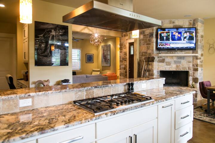 SoCo Stone House gallery image 5