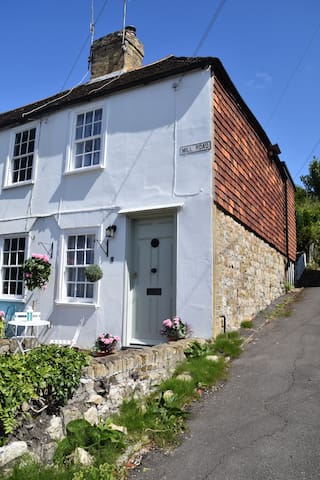 Airbnb Hythe Holiday Rentals Places To Stay England