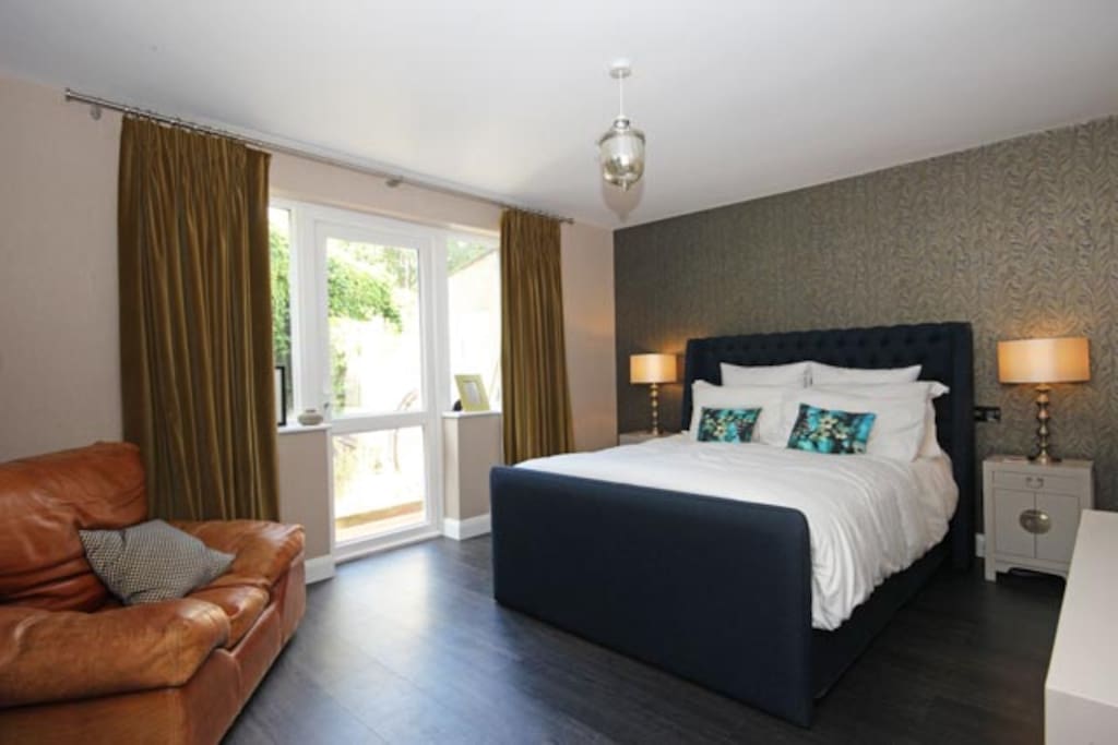 Master bedroom (bedroom 1)