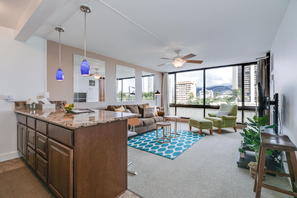 Located in the East side of Waikiki. You will enjoy this 1 Bedroom, 1 Bathroom unit (546 sqft.) with Lanai (=Balcony 55 sqft.) which has City & Pool, Tennis Courts and partial Diamond Head view on the 7th floor. Open Full Kitchen has everything you need to cook meals. A FREE PARKING is a Big Plus! Tax Included!