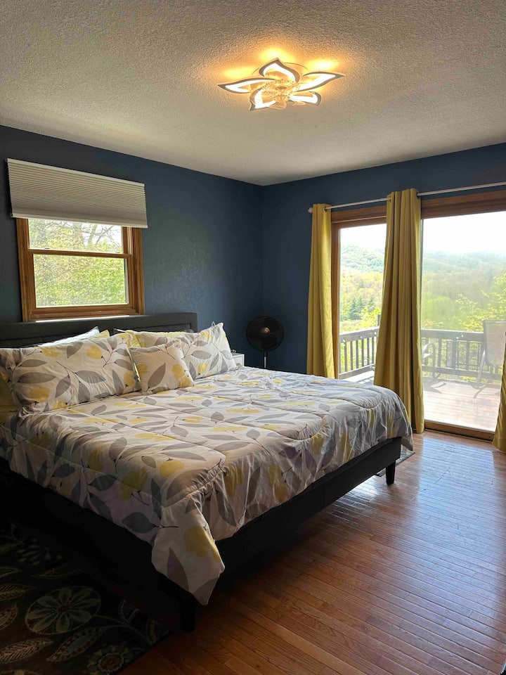 Dormitorio principal: cama tamaño king