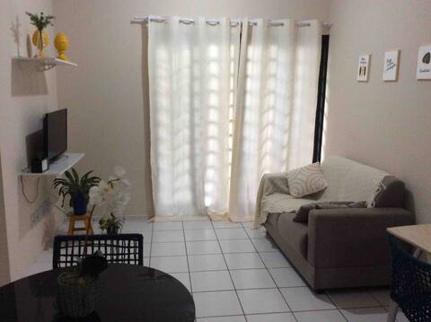 Apto pratico, clean, family cond. and with swimming pool