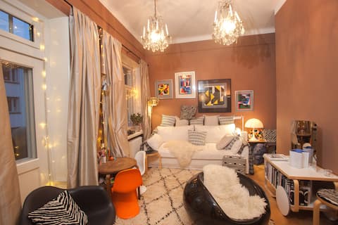Top performing Airbnb: Helsinki City Centre design Apartment with Balcony in Kruununhaka