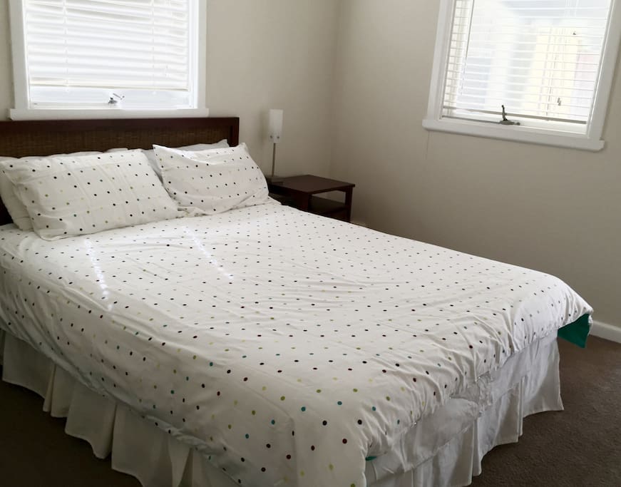 Master bedroom, super comfy mattress, lovely linen, sunlight in the mornings, wooden slats to sleep in with.
