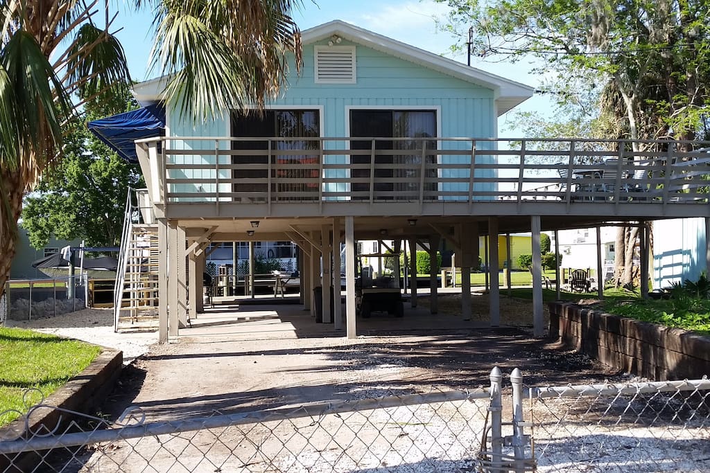 Waterfront Old Homosassa River House Cottages for Rent in Homosassa