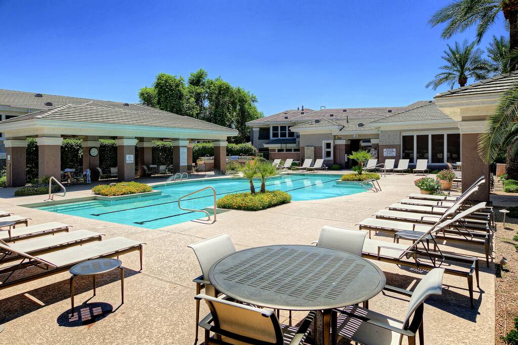 A quick stroll takes you to the complex's pool, gym, and BBQ area.
