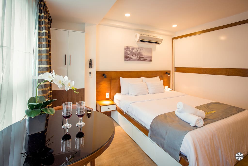 Enjoy your meal in spacious apartment