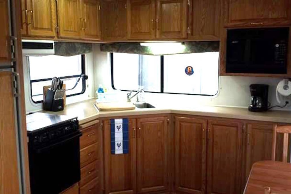 kitchen includes everything you need to eat and cook - just bring the food!