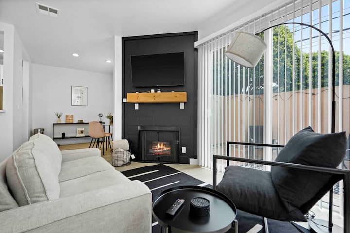 Modern Condo Near Kia Forum, Sofi + Target - Inglewood, CA