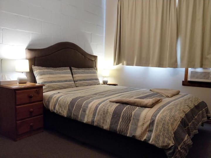 Twelve Apostles Motel Queen Bed Non-pet Friendly - Port Campbell